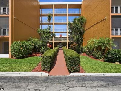 2366 E Mall Dr APT 403