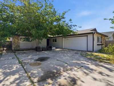 Property at 132 S Holly Canyon Dr, Ridgecrest, CA