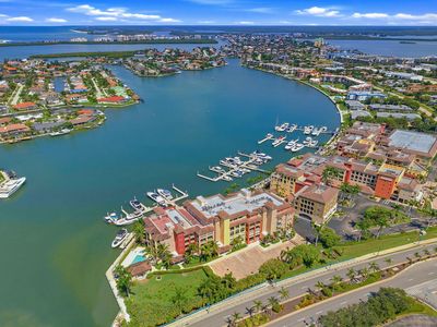 720 Collier Blvd #405
