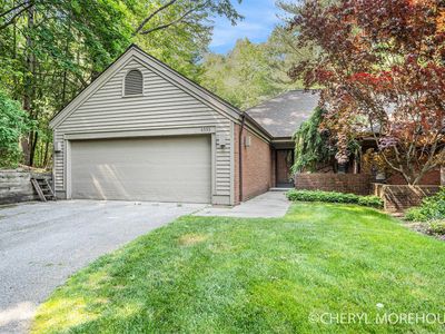 6555 Waybridge Dr SE