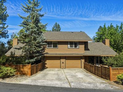 2806 NE Lotno Dr