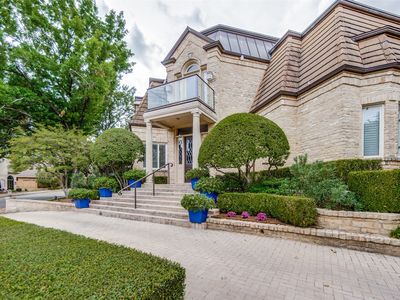 7744 Glen Albens Cir