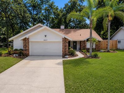 837 TOWERING OAK WAY