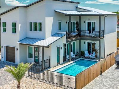 28 W Palm Beach Ct