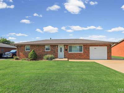 2713 Angela Dr