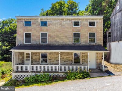 58-60 Irish Ln