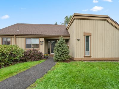 438 Heritage Village #B