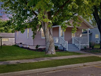 102 N 2nd St