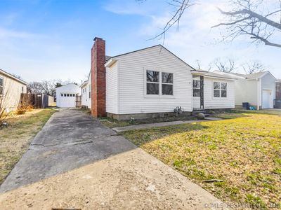 1860 S Armstrong Ave