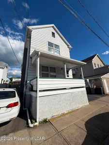 15 N Walnut St