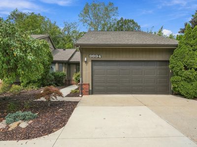 9994 Hawthorne Glen Dr