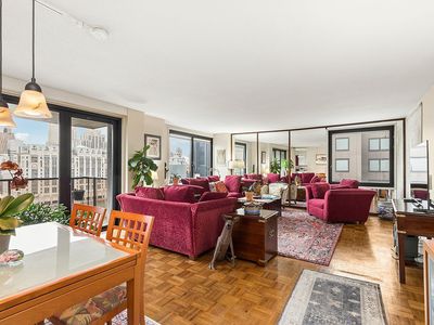 531 Main St APT 1502