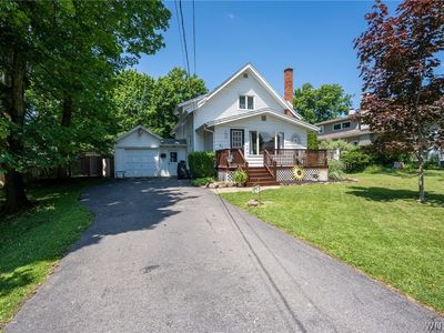 136 S Lincoln Ave