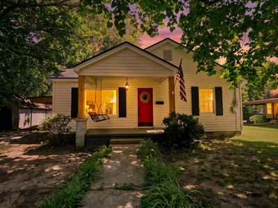 251 W Mark St