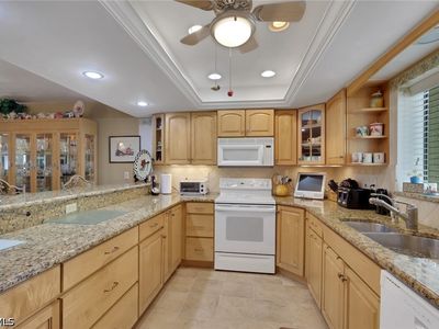 4498 Windjammer Ln APT 2B