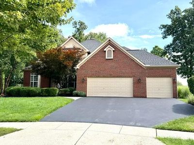 9245 Creighton Dr