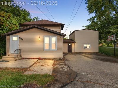 Property at 2189 Willow Beach St, Keego Harbor, MI