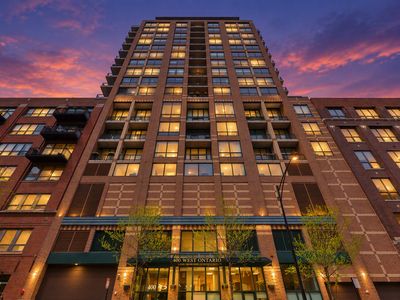 400 W Ontario St APT 510