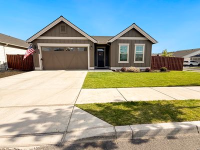 1056 NE Henry Dr