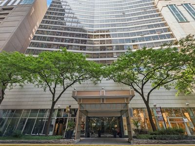 110 E Delaware Pl APT 701