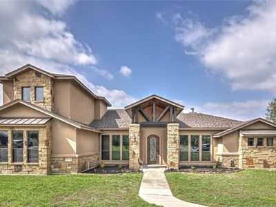 8032 Chimney Hill Dr