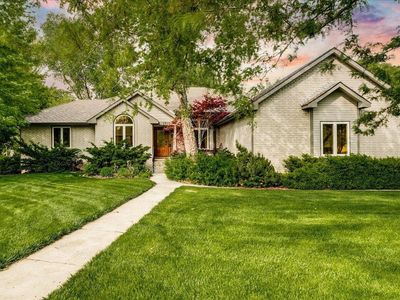 1217 N Hickory Creek Ct