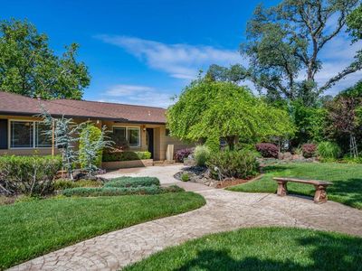 7038 Riata Dr