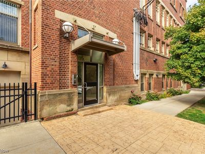 3200 Franklin Blvd APT 204