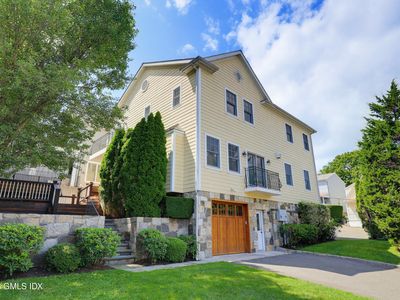 49 Harold St #2