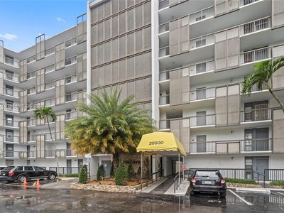20500 W Country Club Dr APT 405