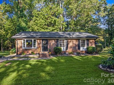 18 Northbrook Dr