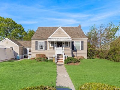 29 Lamport Avenue