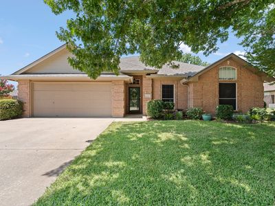 1618 Hyde Park Blvd
