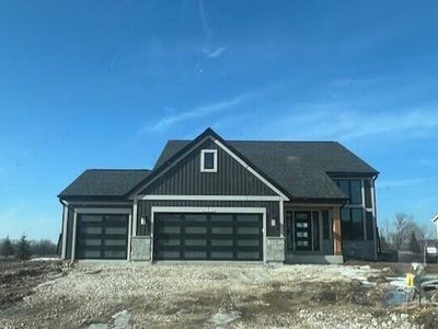 W251N2385 Valleyview CIRCLE