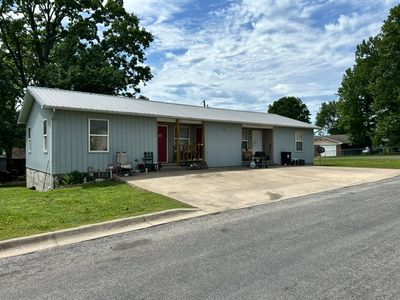 102 Clive St