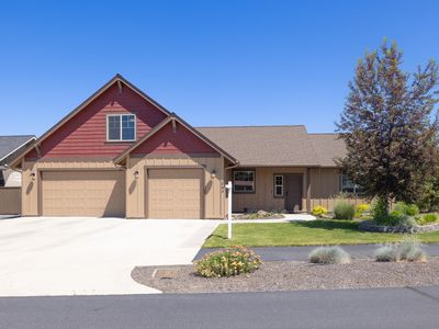 243 NW Saddle Ridge Loop