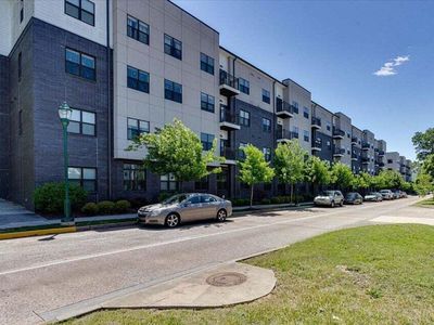 782 Riverfront Pkwy #415