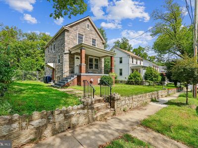 3044 Monroe St NE