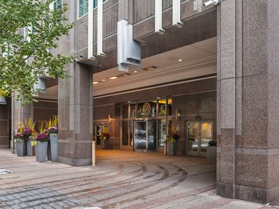 33 W Ontario St #37ES