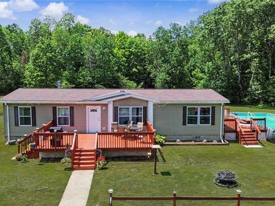 7218 Lake Rd