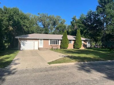 158 Maplewood Dr