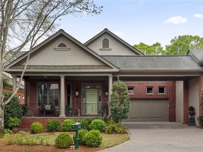 1061 Arbor Trce