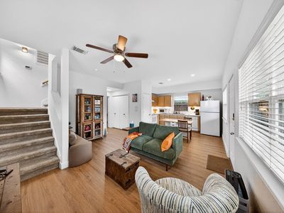 1318 Dennis St