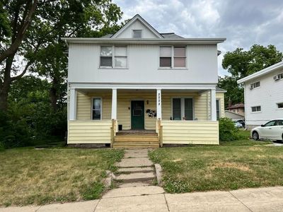 2222 Walnut St