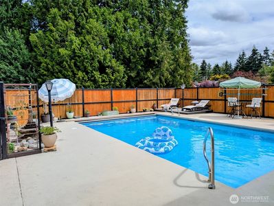 224 S 166th