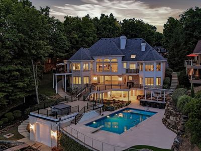 8811 Spinnaker Ct