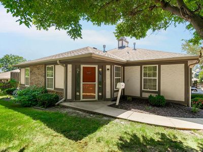 304 E Hansen Ct