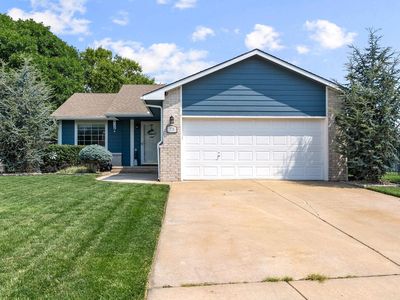 118 E Country Walk Ln