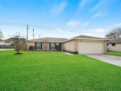 2318 Green Valley Dr