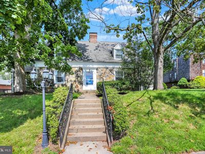 275 Grace St
